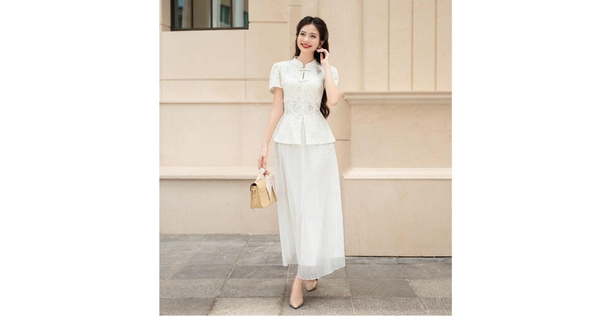 Áo sơ mi cổ tàu và chân váy xếp ly dài