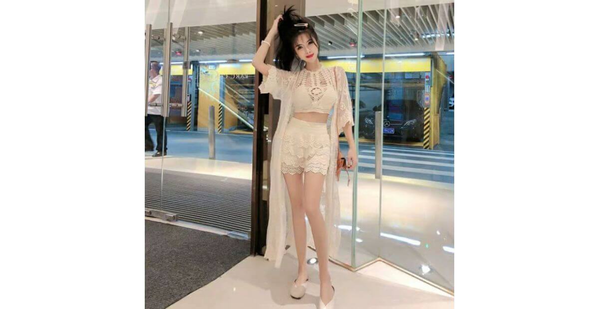 Bikini dạng áo sát nách kèm quần rời dành cho nàng đi biển không mặc bikini thì mặc gì để tự tin