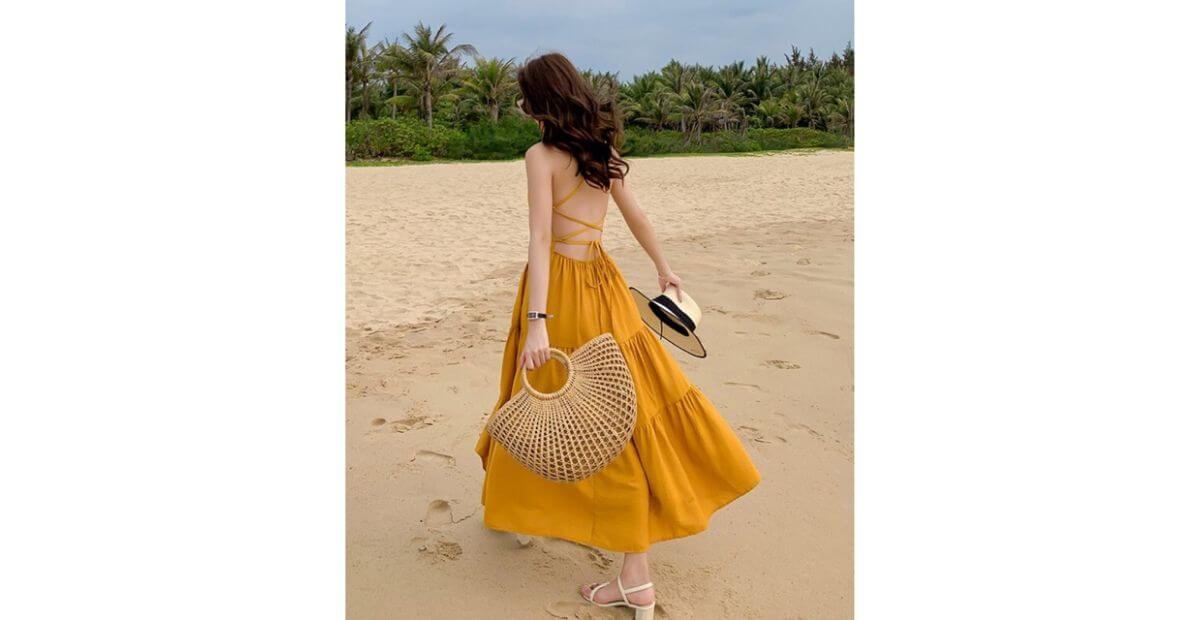 Cam cháy phù hợp cho nàng phân vân đi biển mặc đồ màu gì