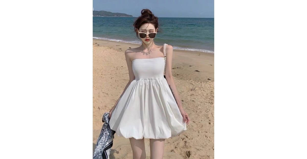 Đầm cúp ngực babydoll phù hợp chụp ảnh ở biển nên mặc gì