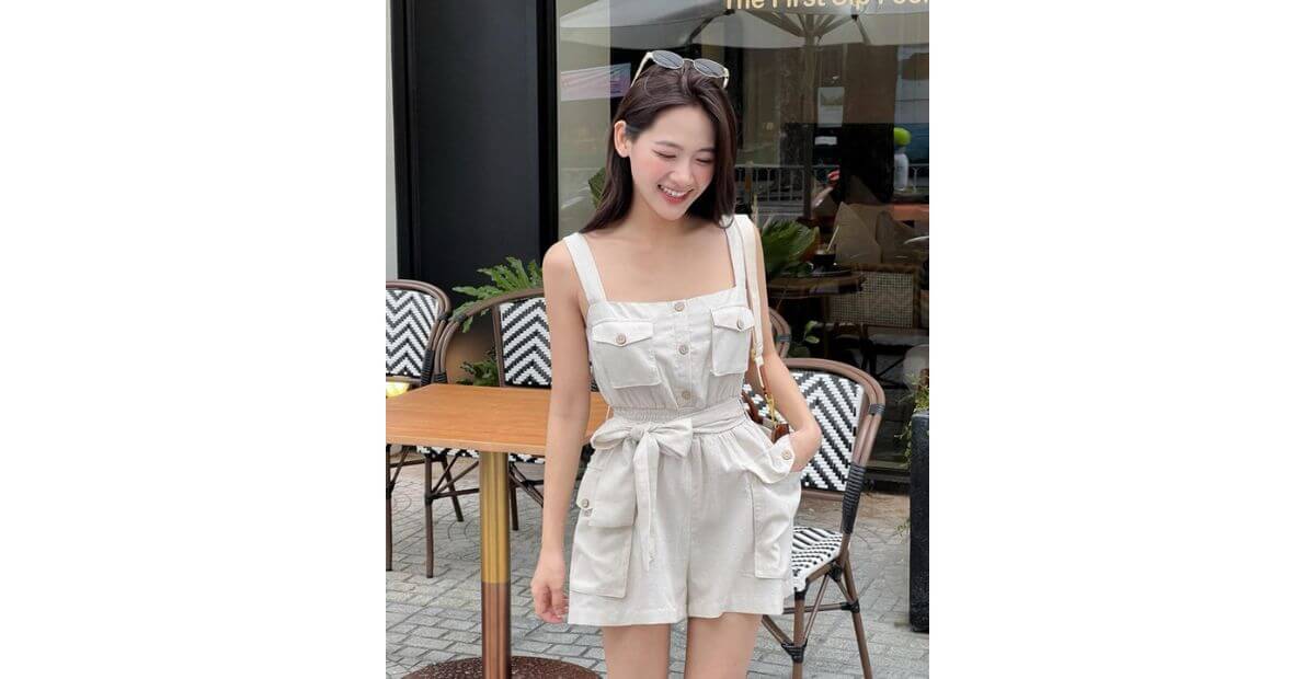 Jumpsuit ngắn chất linen mát, gọn