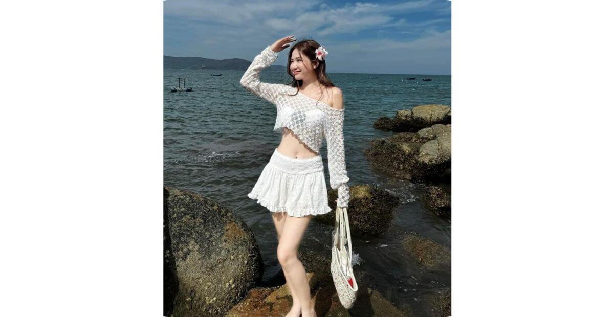 Khám phá 7 set đồ mặc đi biển đẹp và dễ phối nhất