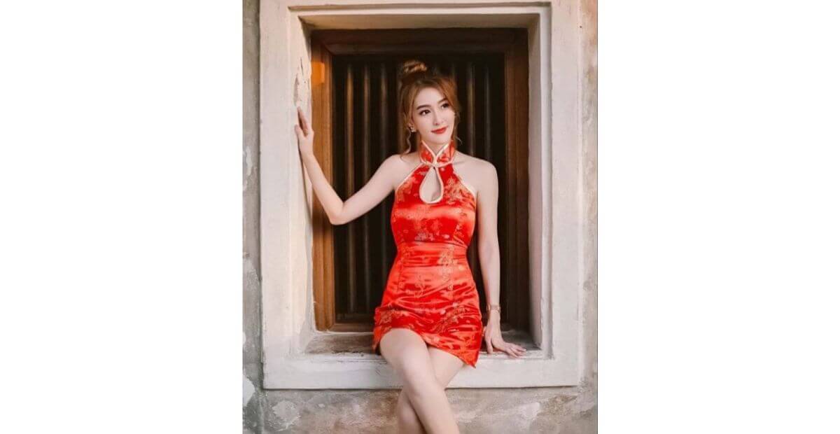 Màu đỏ rực cần tránh khi đi chùa