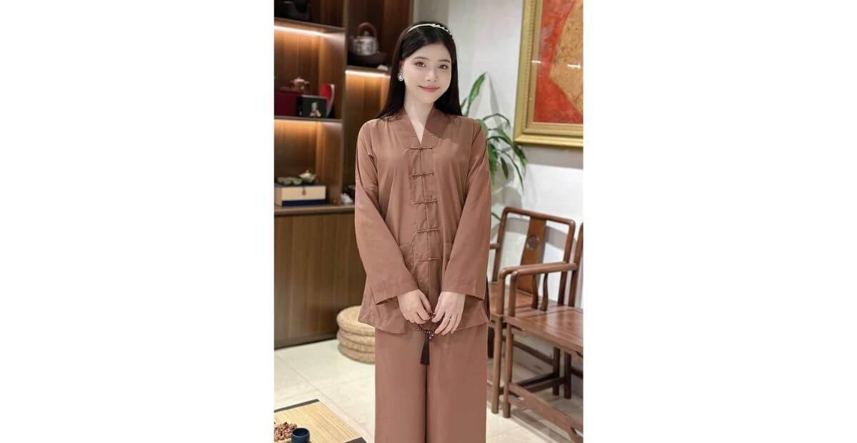 Màu nâu đất, nâu nhạt mộc mạc và trầm tĩnh