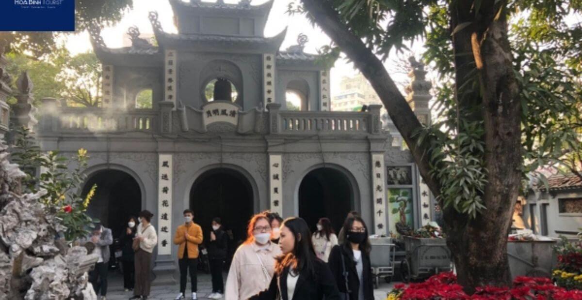 Những lỗi cần tránh khi chọn đồ đi lễ chùa đầu năm