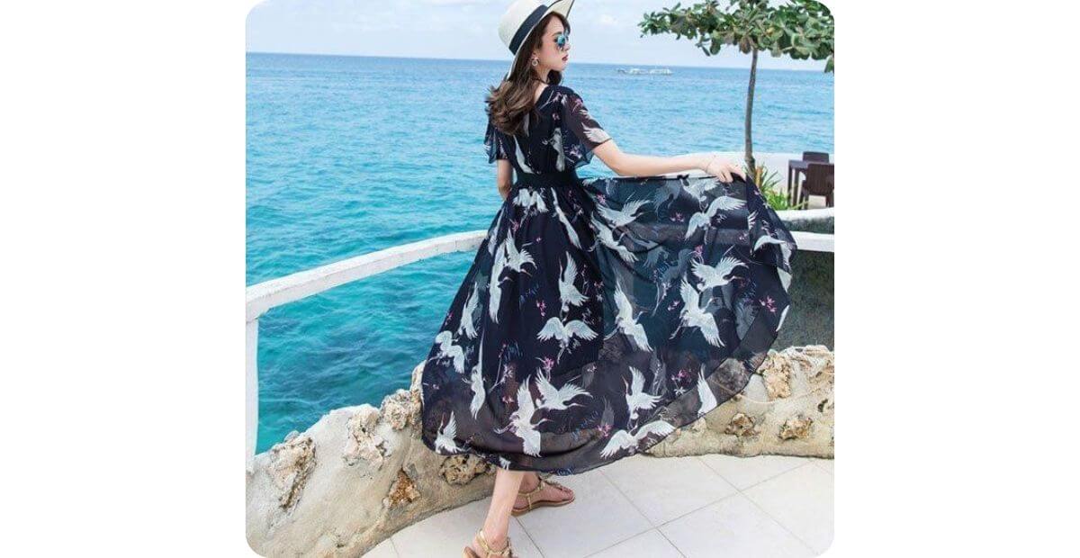 Những lỗi trang phục phụ nữ U50 cần tránh khi đi biển