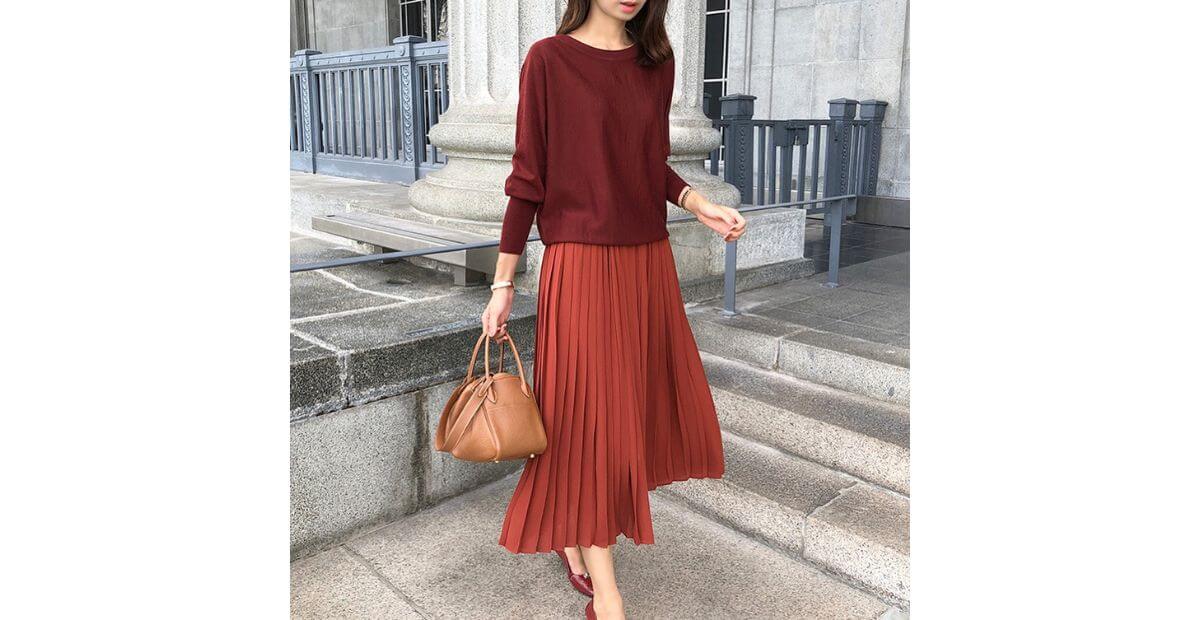 Váy midi xếp ly nhẹ tạo chuyển động mềm mại