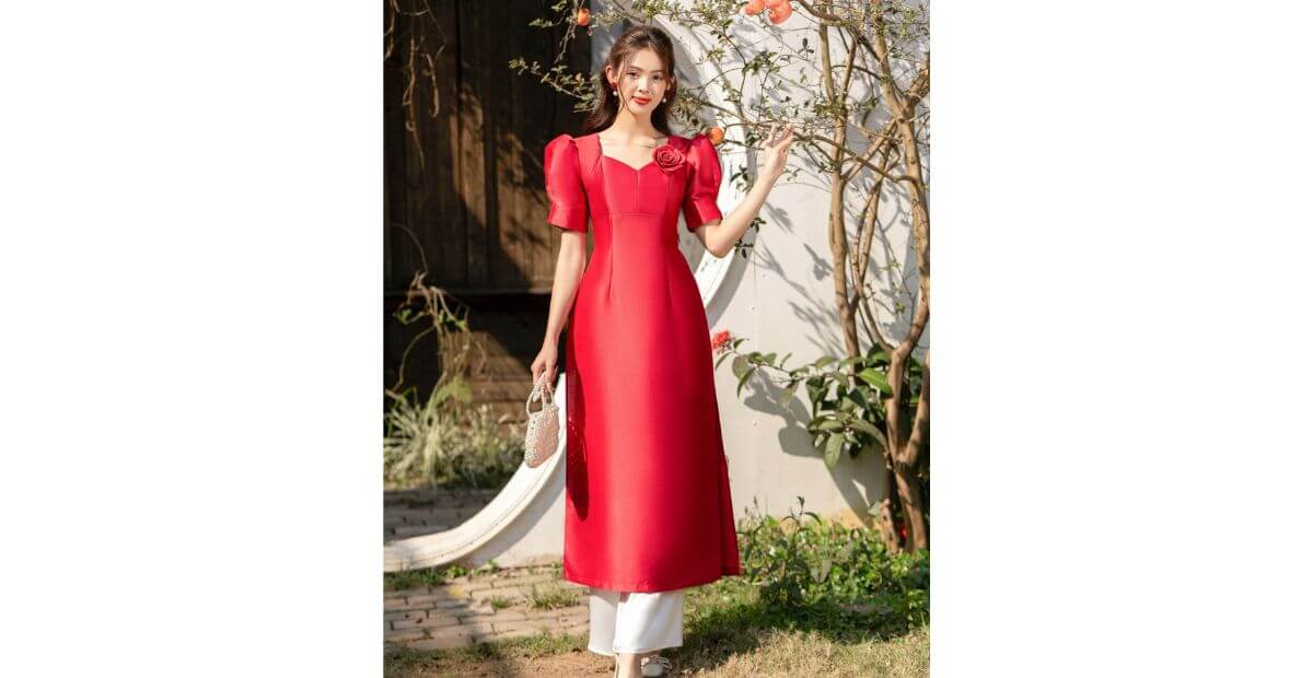 Váy tay bồng, cổ vuông, cổ tim