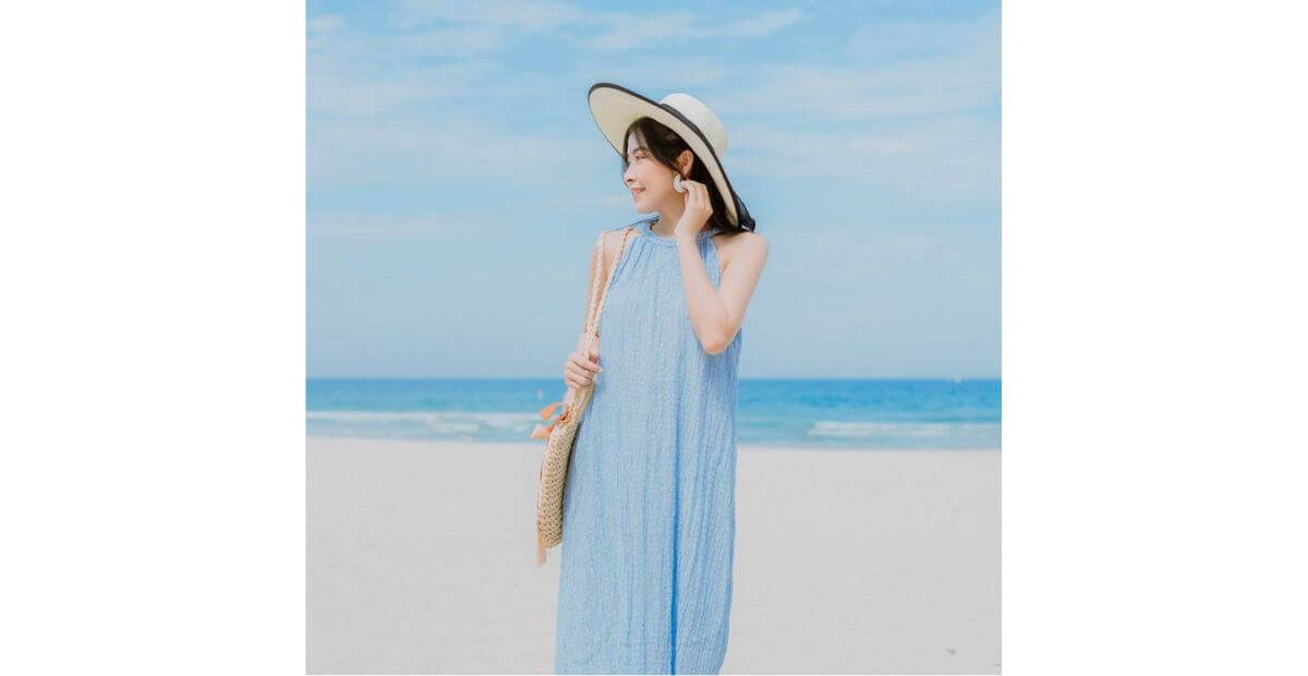 Xanh dương pastel lựa chọn phù hợp cho đi biển mặc màu gì đẹp